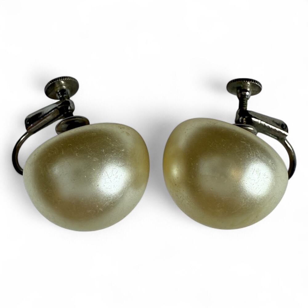 Vintage pair Richelieu Cream Faux Pearl Clip-On Earrings Silver Tone